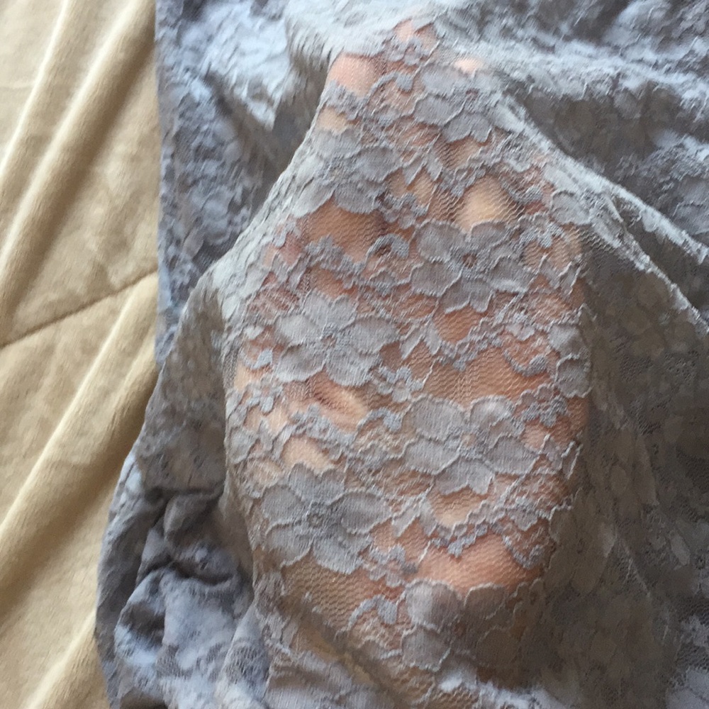 G by Guess new gray lace see through tank top - Picture 4 of 5
